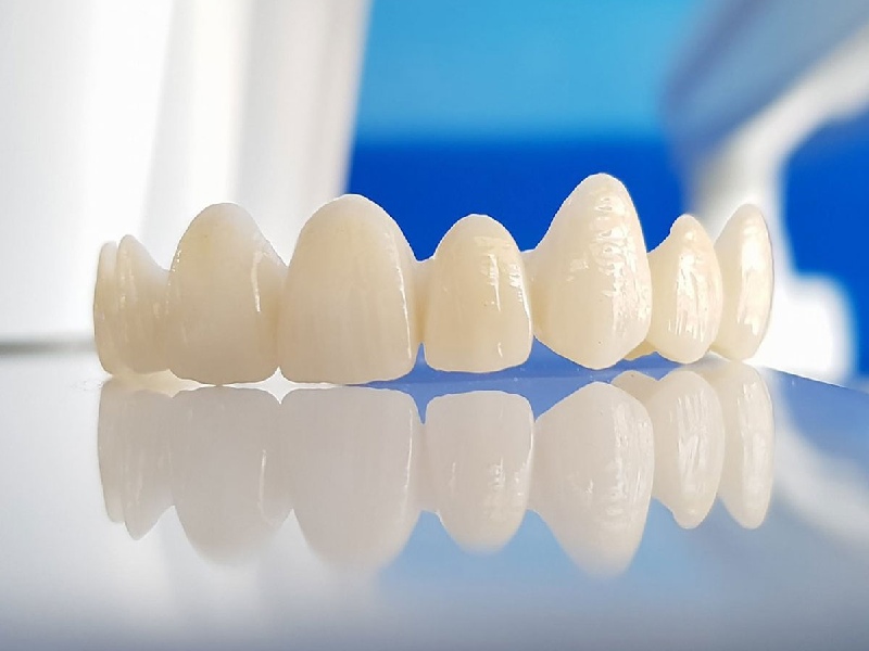 Sứ Zirconia