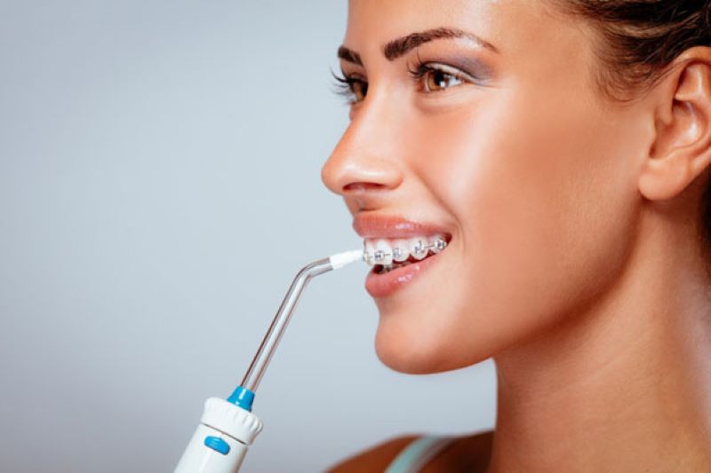 Một số dòng máy tăm nước phù hợp để mang đi du lịch