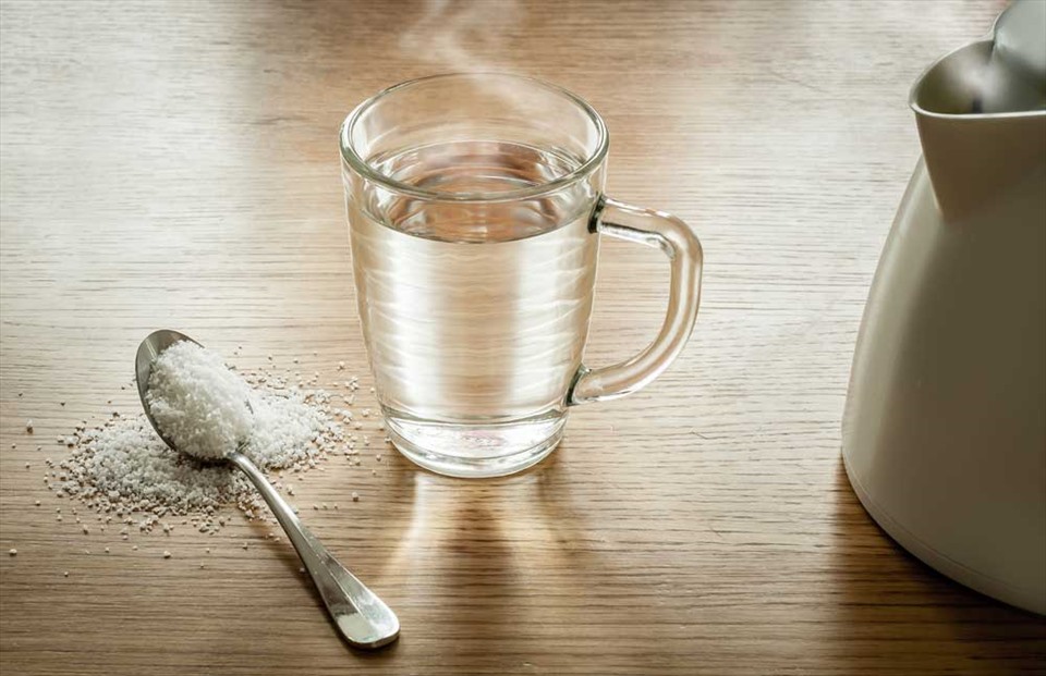 Mẹo chữa viêm chân răng bằng muối