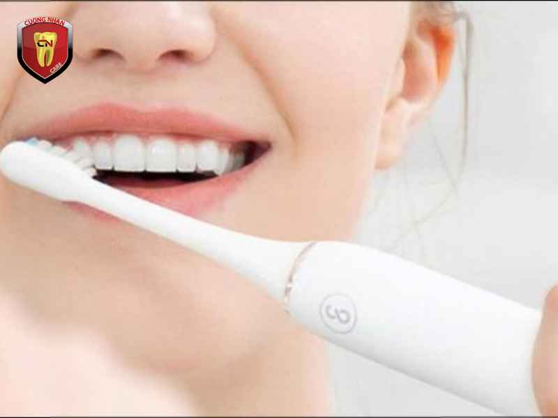Tác hại của bàn chải điện nếu dùng không đúng cách