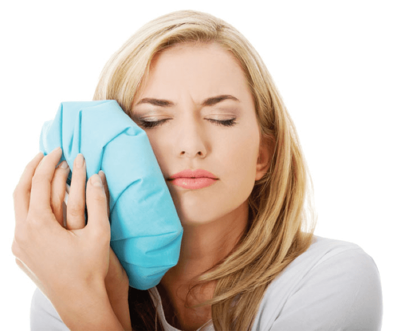 Chườm lạnh hoặc chườm ấm đúng cách